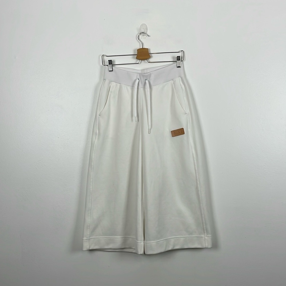 Nike Womens S Athletic Capris Gym Lounge Wide Leg 2 Pocket Drawstring Waist Pant